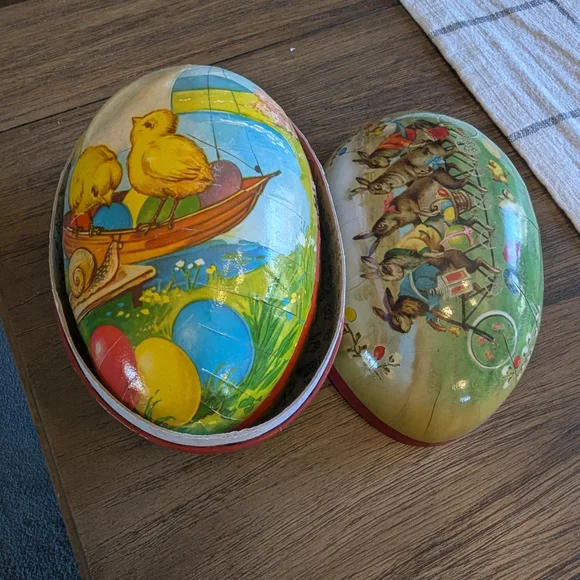 2 Vintage Decorative paper machie Easter Eggs. Germany